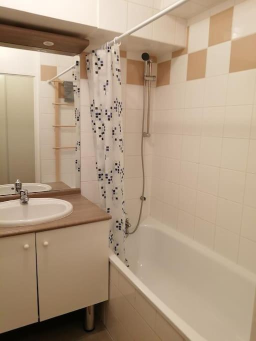 Fadil Apartment Valenciennes Luaran gambar